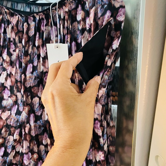 🎉 BEAUTIFUL VINCE WIDE LEG PANTS🎉 - Picture 3 of 8